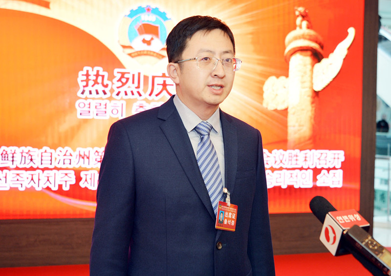 刘晓冬_副本.jpg