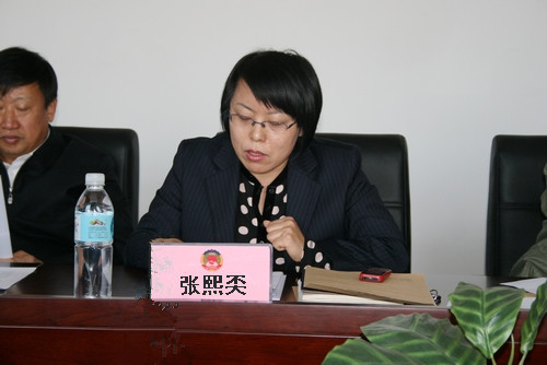 副秘书长,经科委主任张熙奀通报工作.jpg